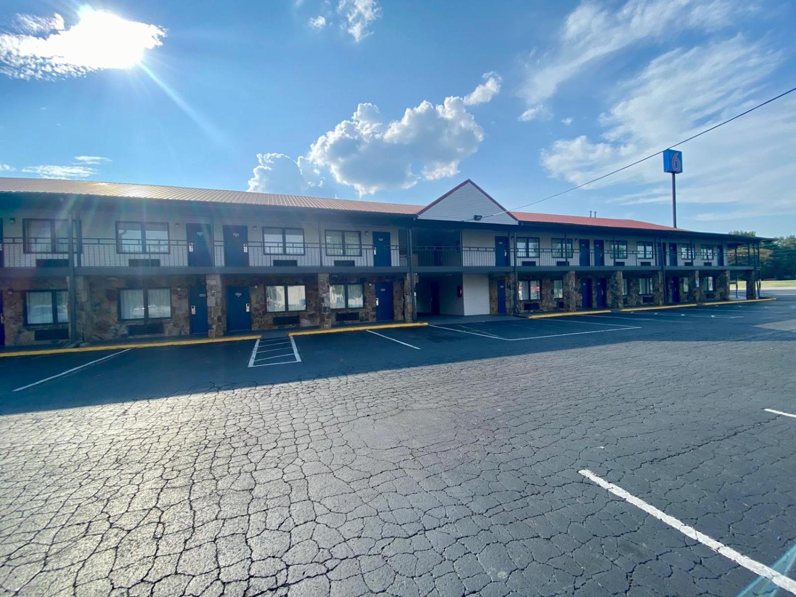 Motel 6 Manchester Tn Exterior photo