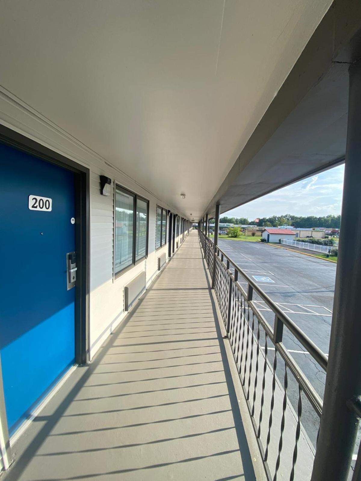 Motel 6 Manchester Tn Exterior photo