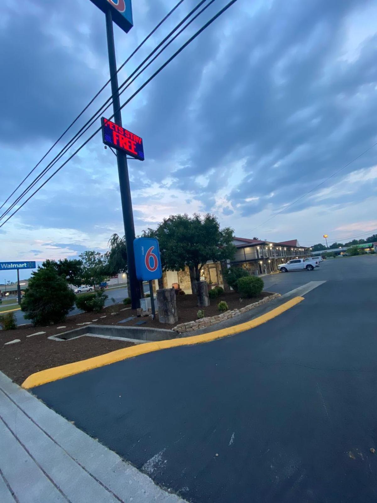 Motel 6 Manchester Tn Exterior photo